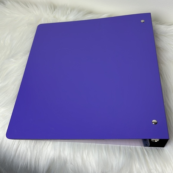 NWT Avery Easy Access Reference
1" 3-Ring Binder Purple - Picture 3 of 8